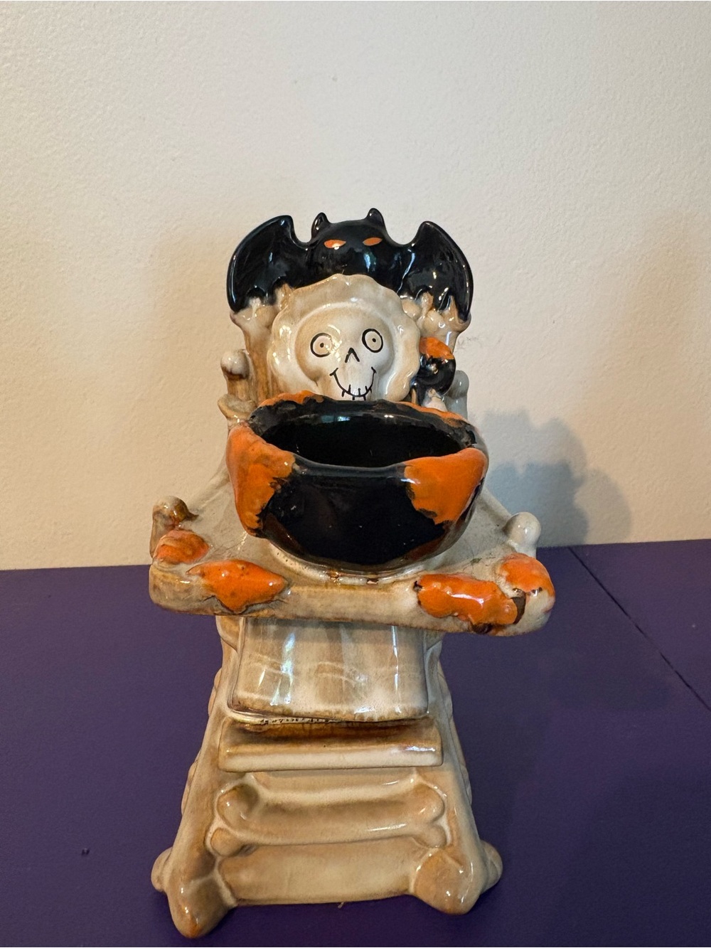 Yankee Candle Halloween Skull Candy Bowl in Black and Orange - Picture 1 of 4